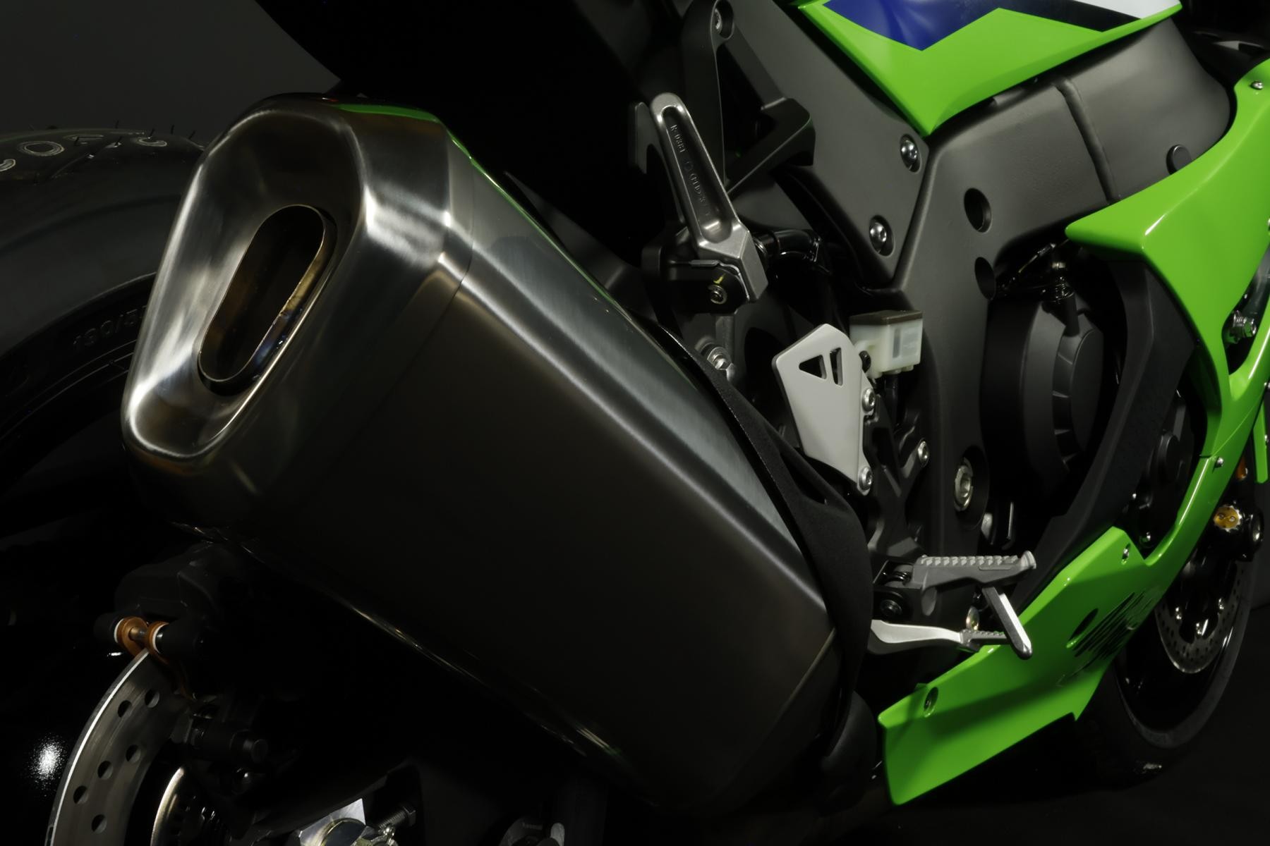 KAWASAKI NINJA ZX-10R-image-8