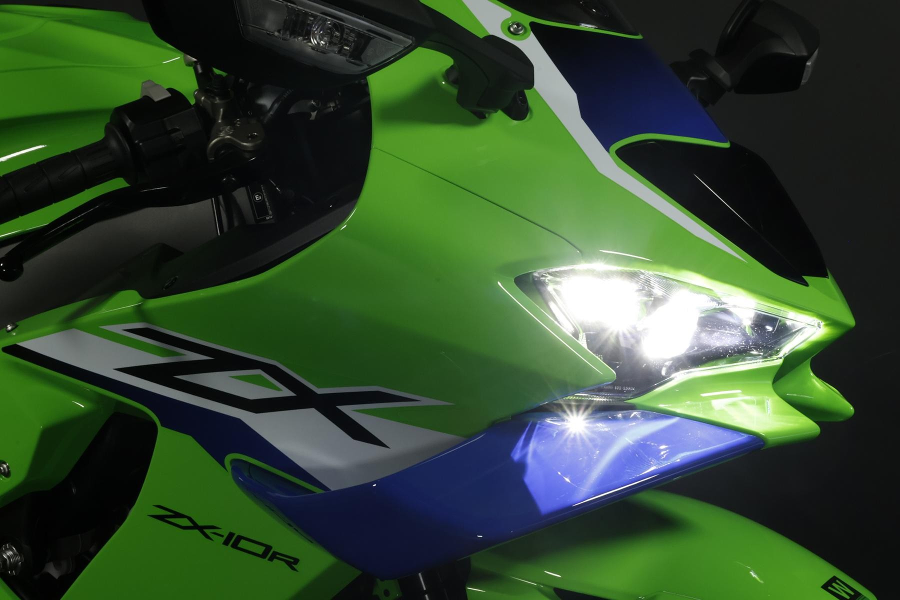 KAWASAKI NINJA ZX-10R-showroom-element-3