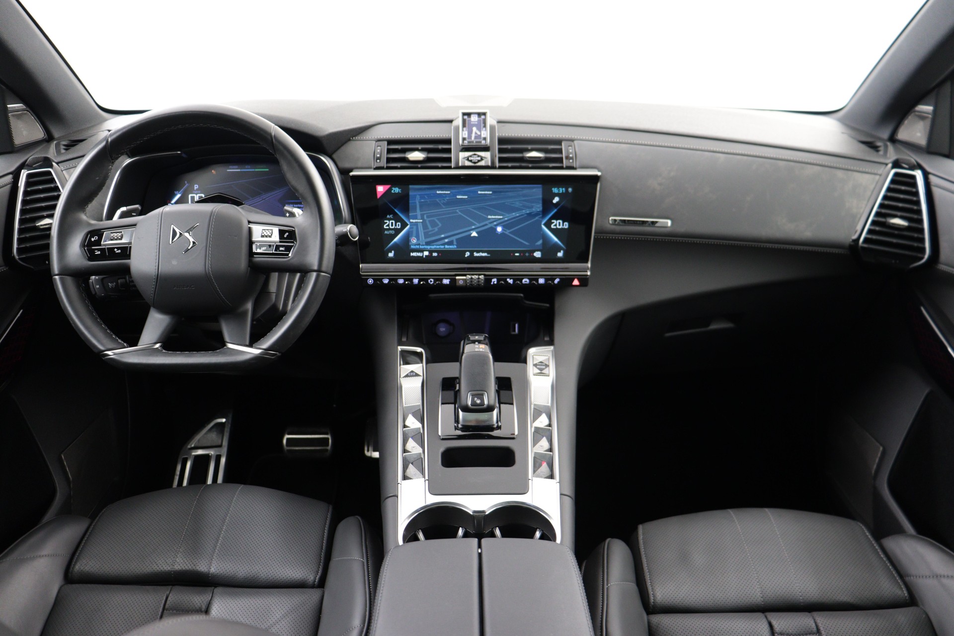 DS AUTOMOBILES 7 Crossback 1.6 E-Tense Louvre 4x4-image-9