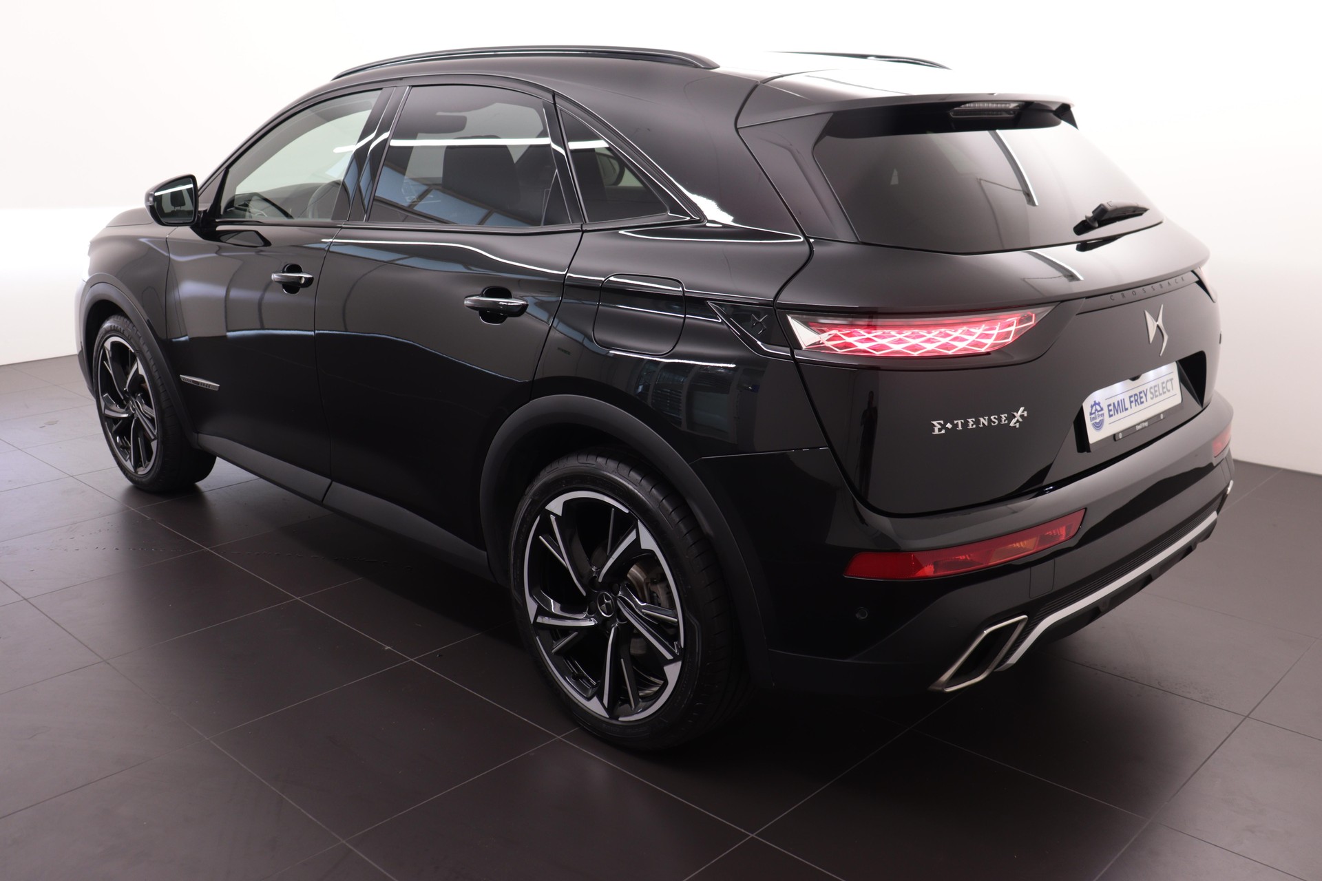 DS AUTOMOBILES 7 Crossback 1.6 E-Tense Louvre 4x4-image-6