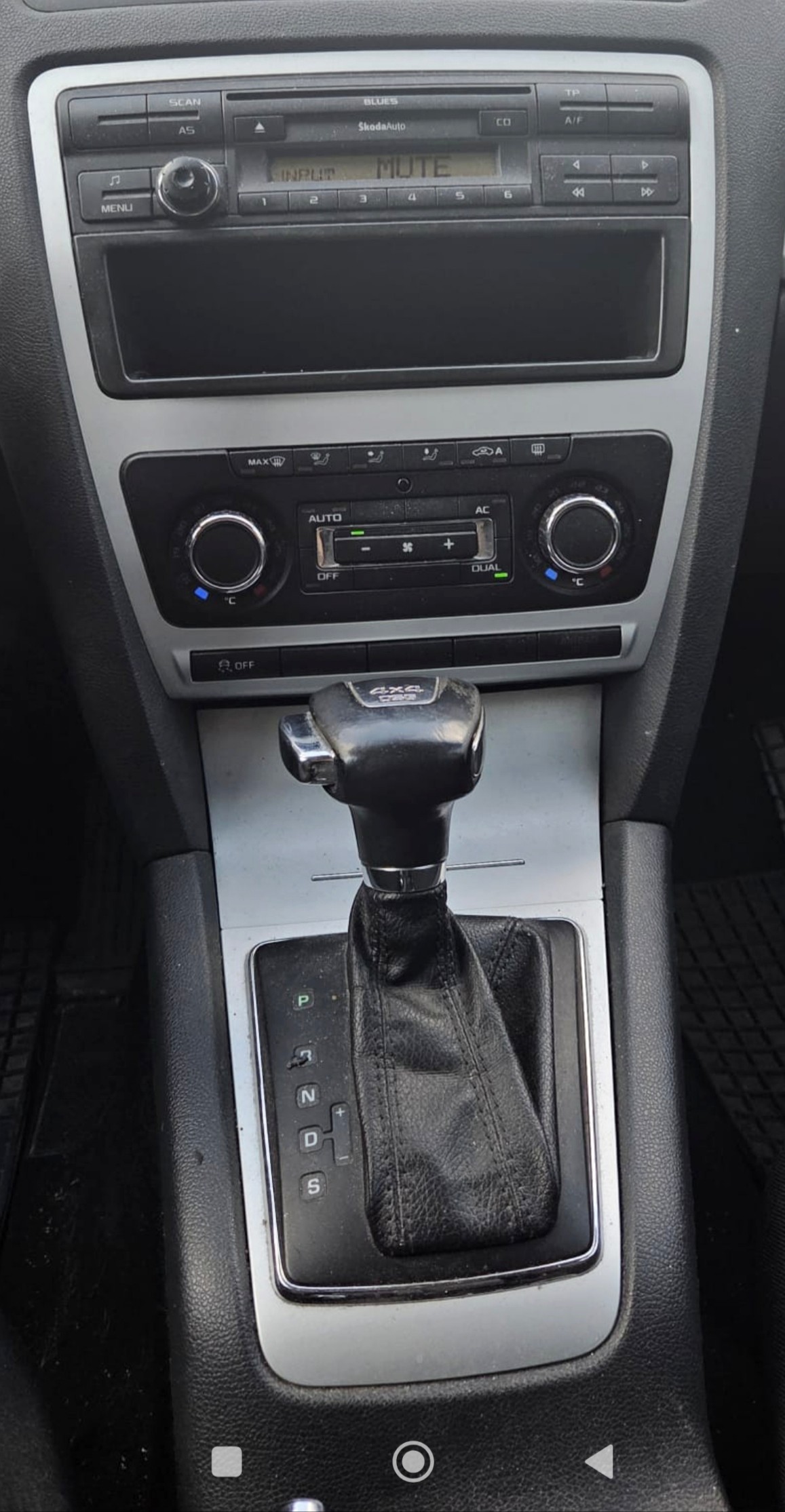 SKODA Octavia 2.0 TDI Comfort DSG-image-5