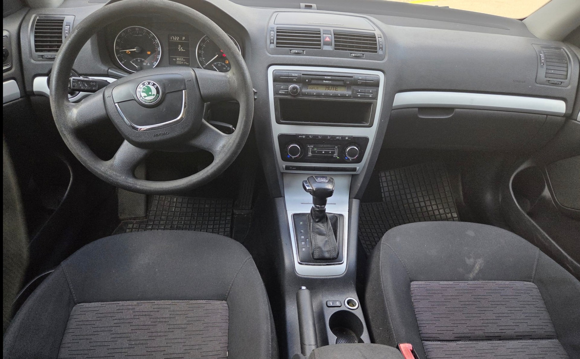 SKODA Octavia 2.0 TDI Comfort DSG-image-4