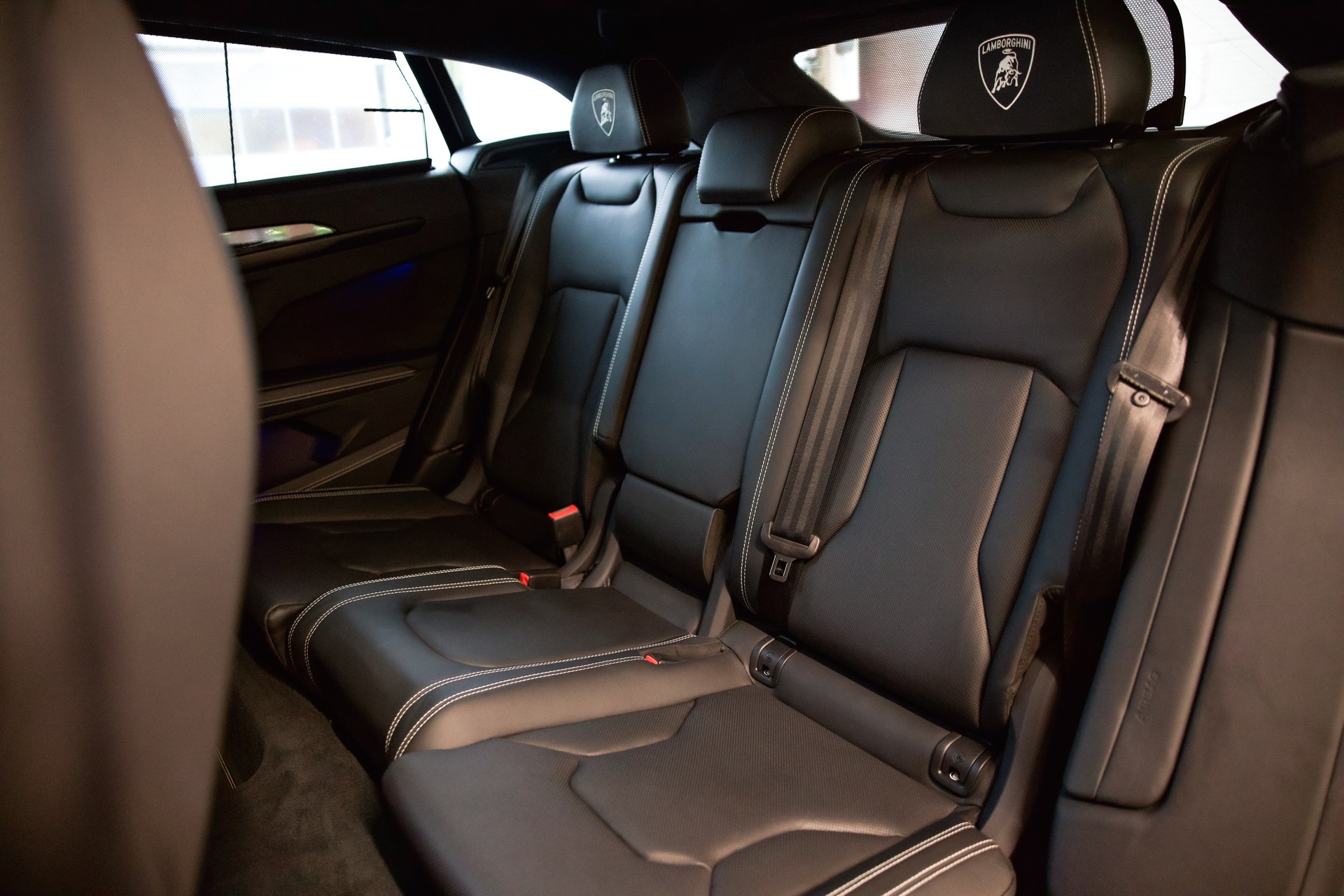 LAMBORGHINI Urus S E-Gear-image-25