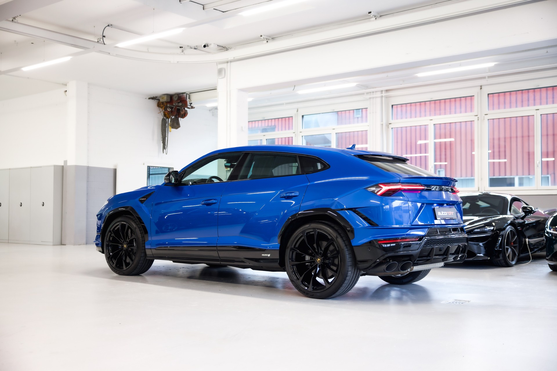 LAMBORGHINI Urus S E-Gear-image-7