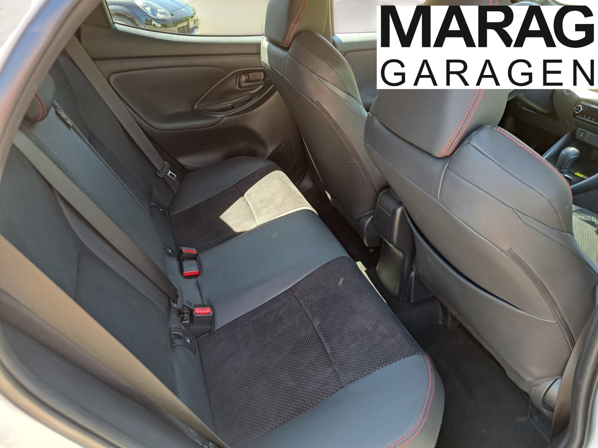 TOYOTA Yaris Cross 1.5 GR Sport e-CVT-image-5