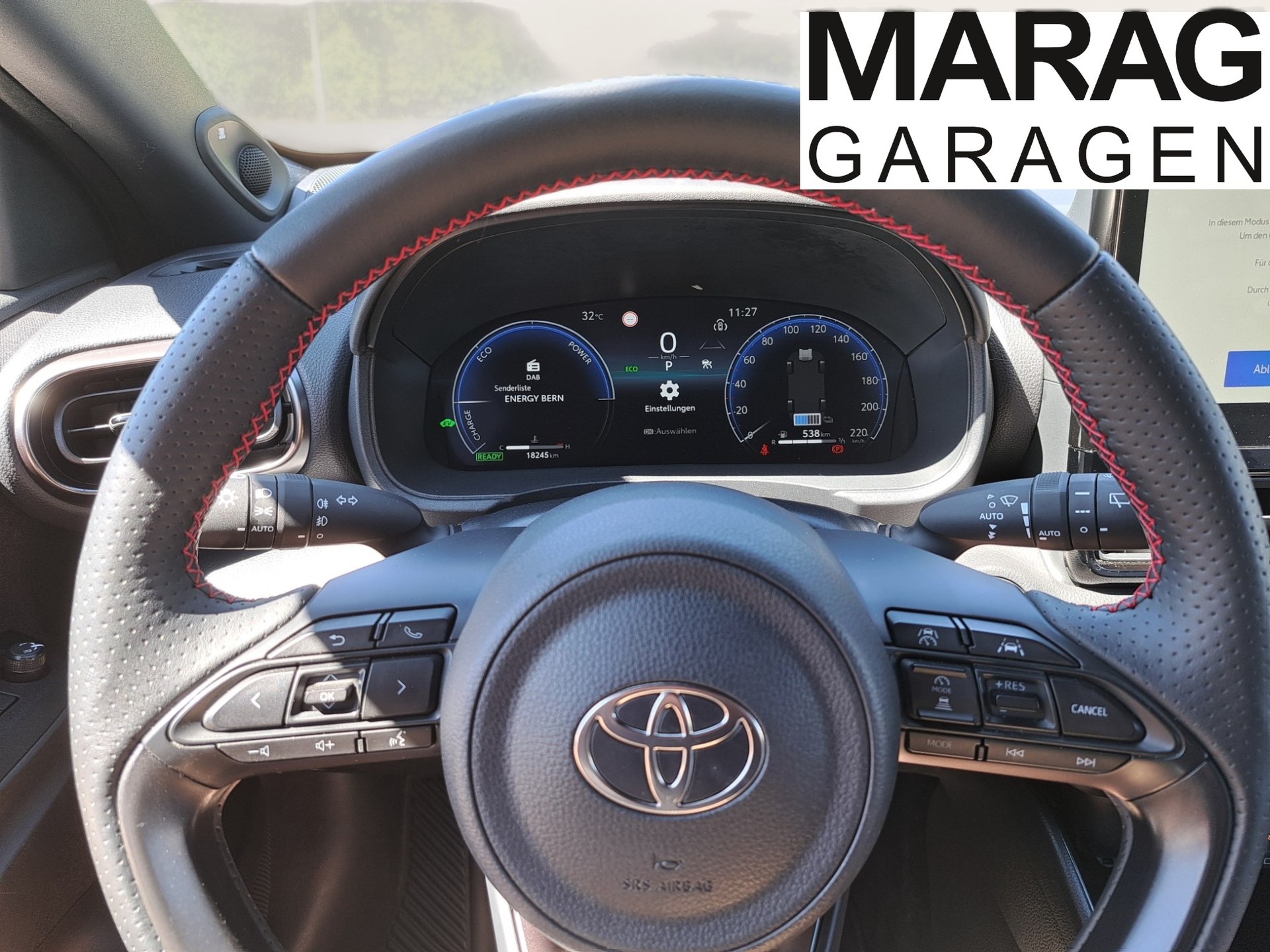 TOYOTA Yaris Cross 1.5 GR Sport e-CVT-image-10