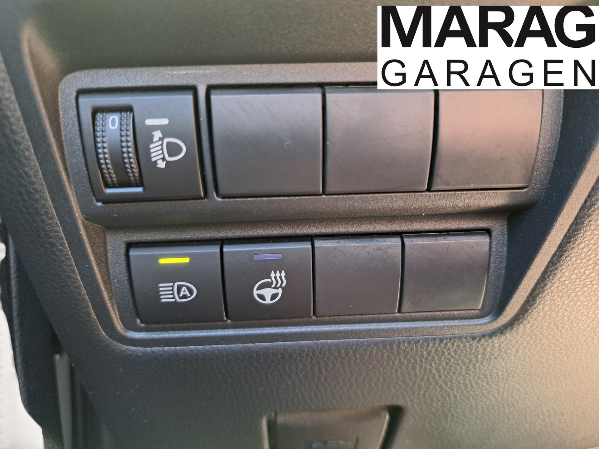 TOYOTA Yaris Cross 1.5 GR Sport e-CVT-image-13