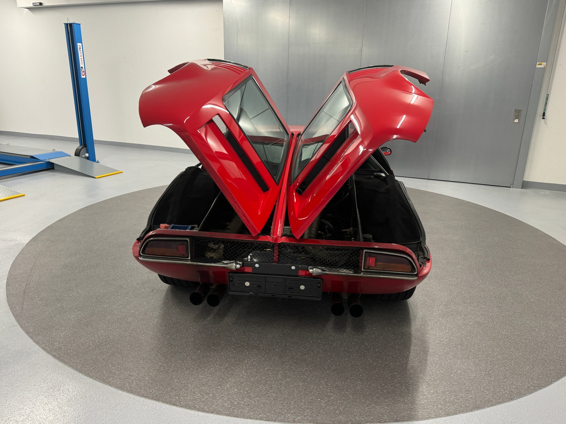 DE TOMASO Mangusta-image-14