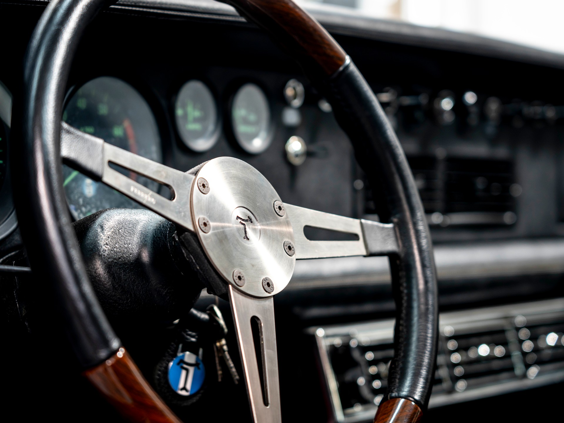 DE TOMASO Mangusta-image-24