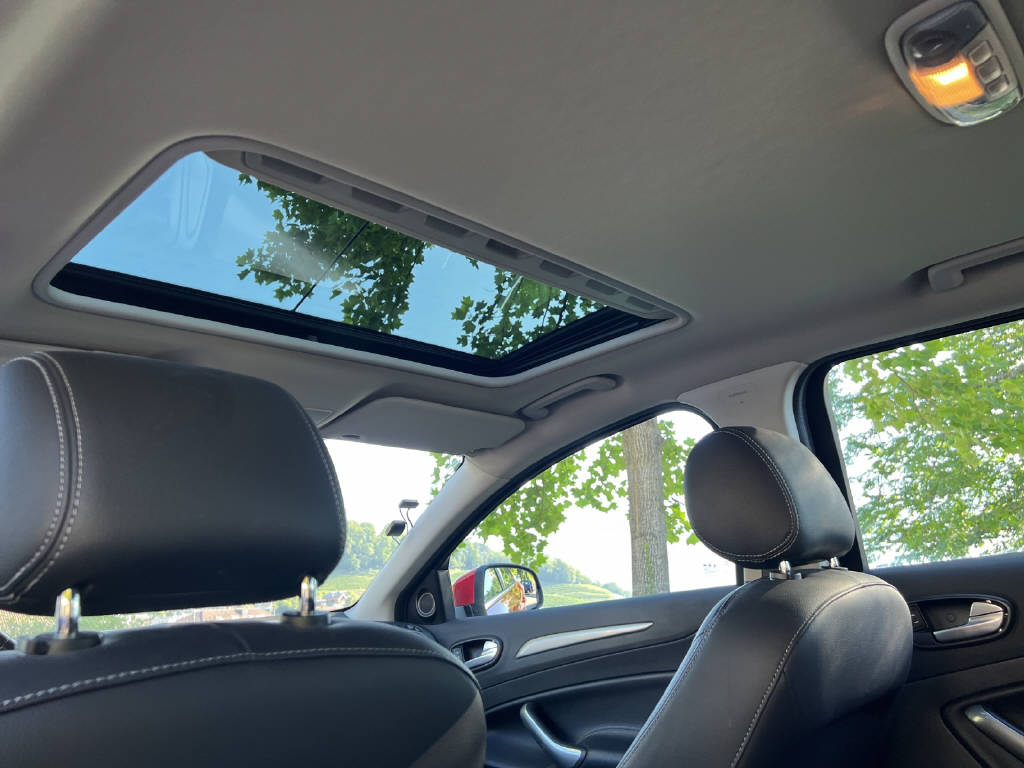 FORD Mondeo Station Wagon 2.3i 16V Titanium Executive-image-10
