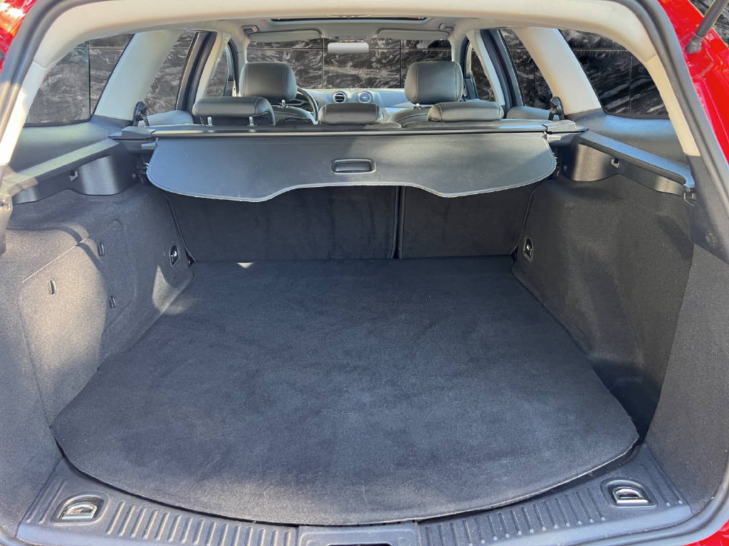 FORD Mondeo Station Wagon 2.3i 16V Titanium Executive-image-9