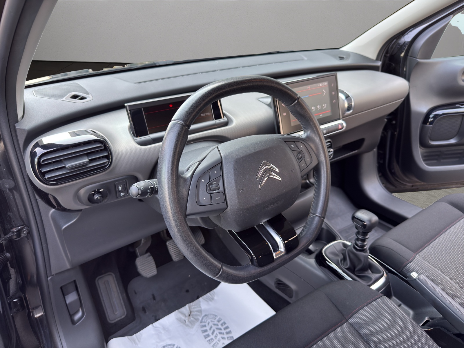 CITROEN C4 Cactus 1.2 PureT Origins EAT6-image-9