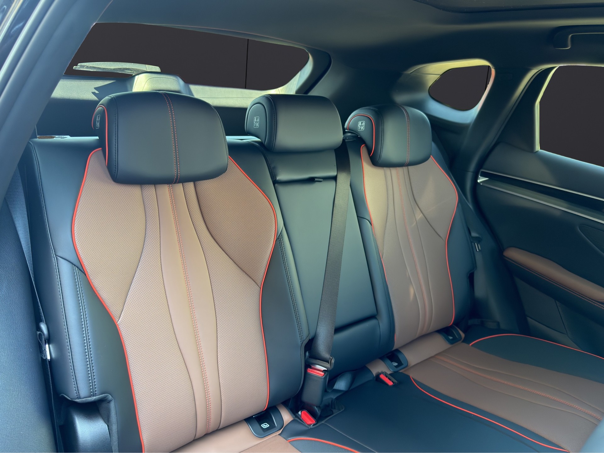 BYD Seal U DM-i Design AWD-image-9