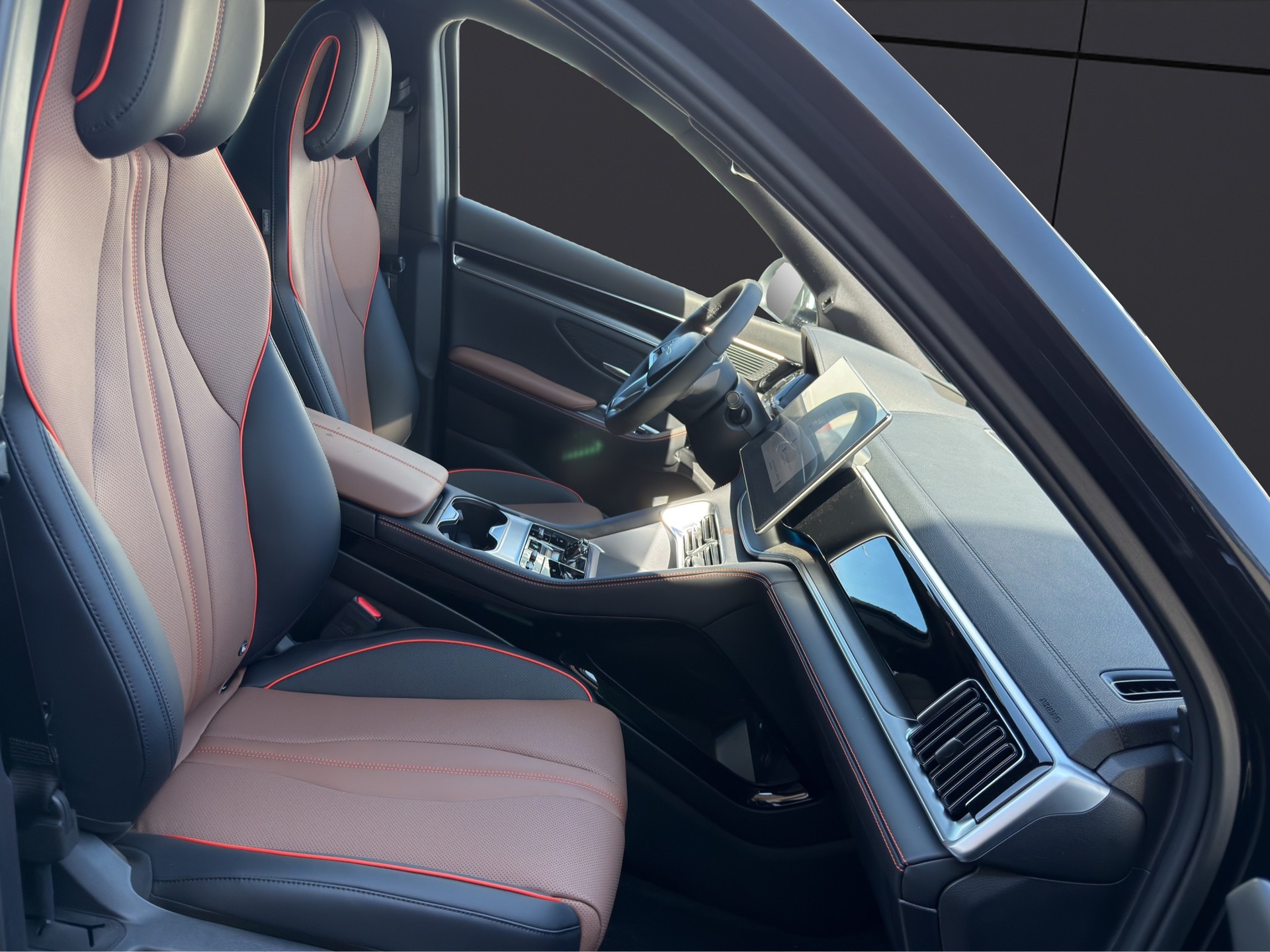 BYD Seal U DM-i Design AWD-image-10