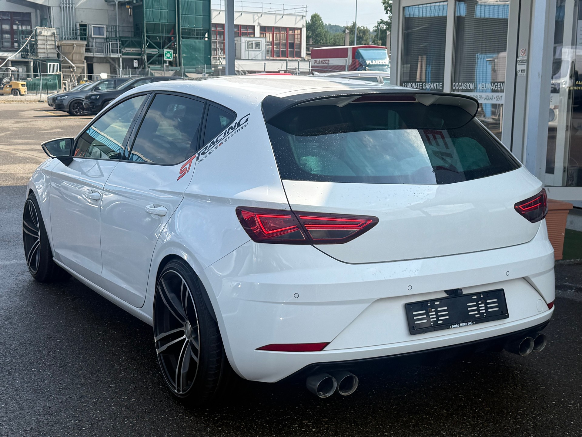 SEAT Leon 2.0 TDI FR DSG-image-2