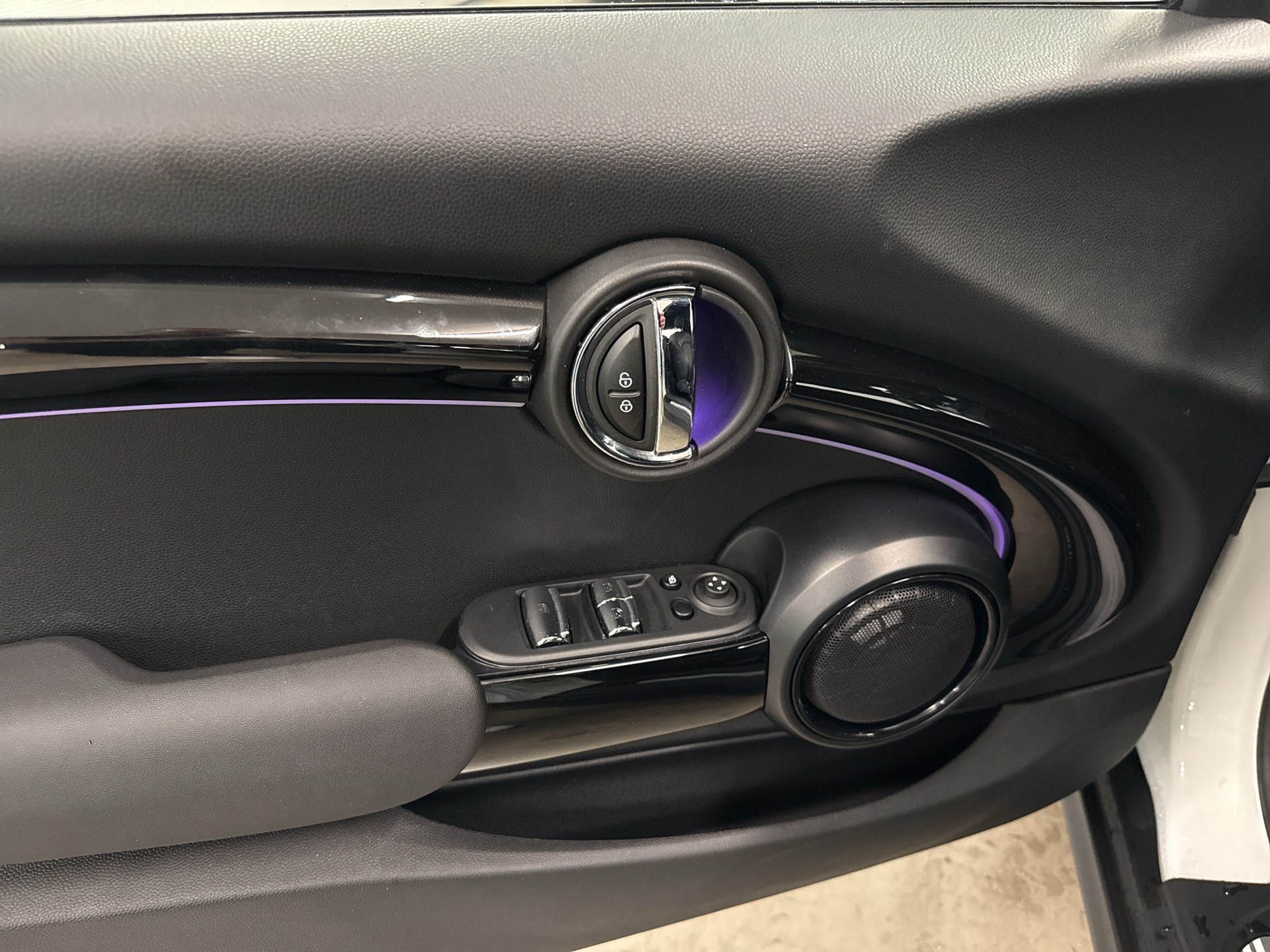 MINI Cooper Cabriolet DKG-image-16
