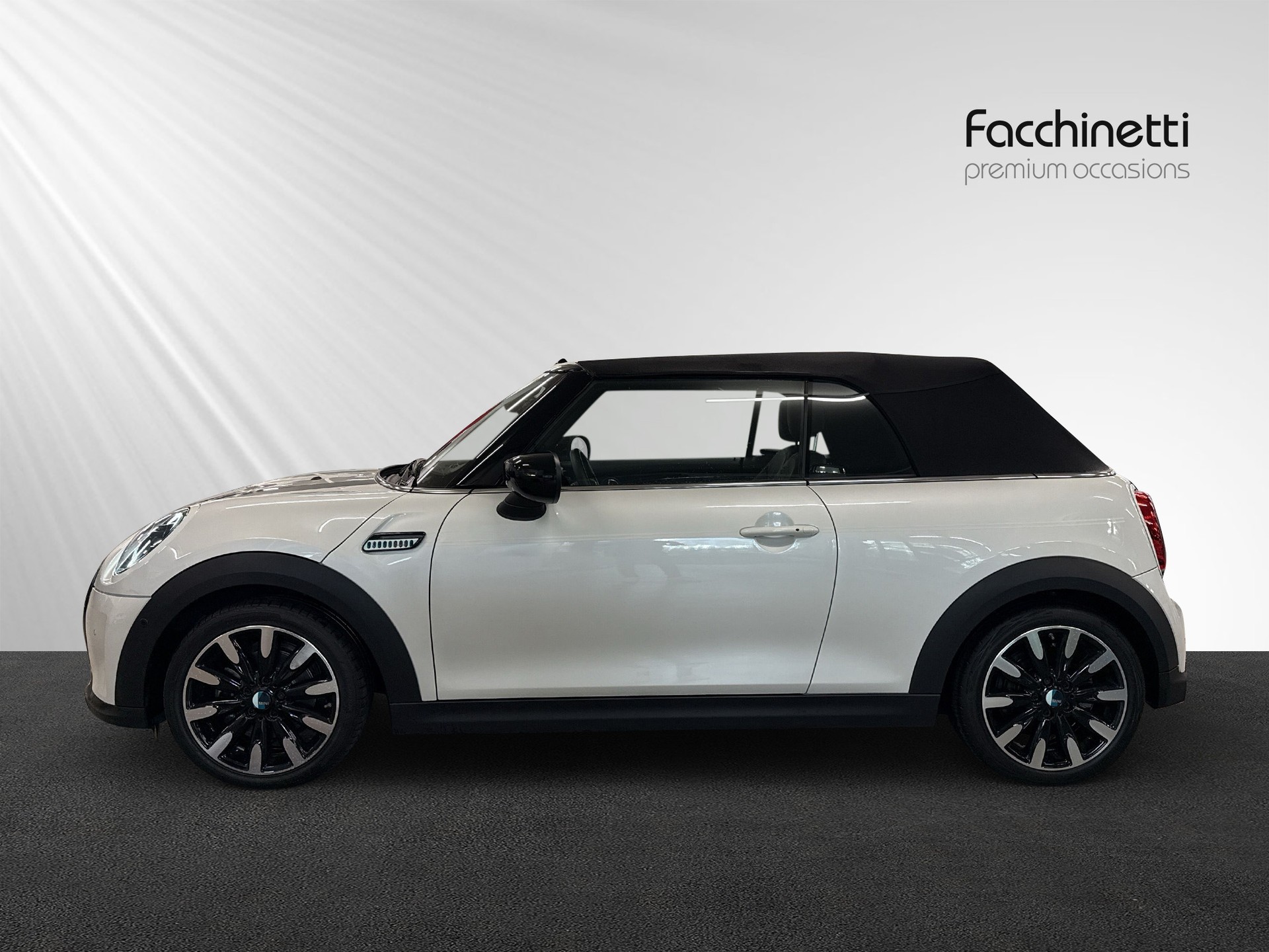 MINI Cooper Cabriolet DKG-showroom-element-1