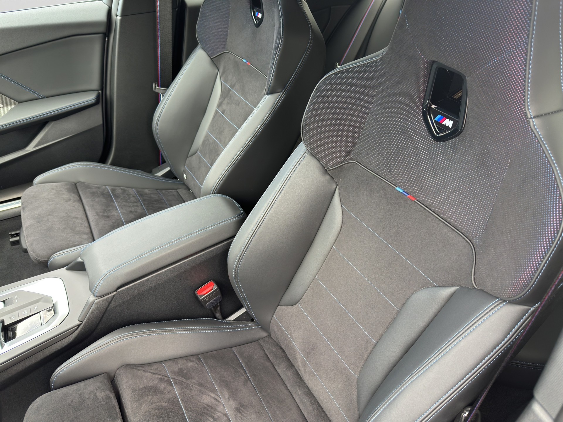 BMW M135 M Sport Pro xDrive Shadow Line-image-6