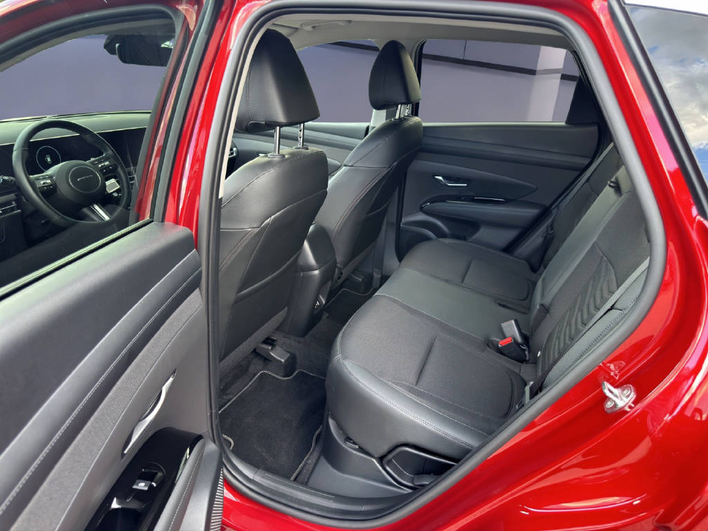HYUNDAI TUCSON 1.6 T-GDi Hybrid Amplia 4WD-image-10