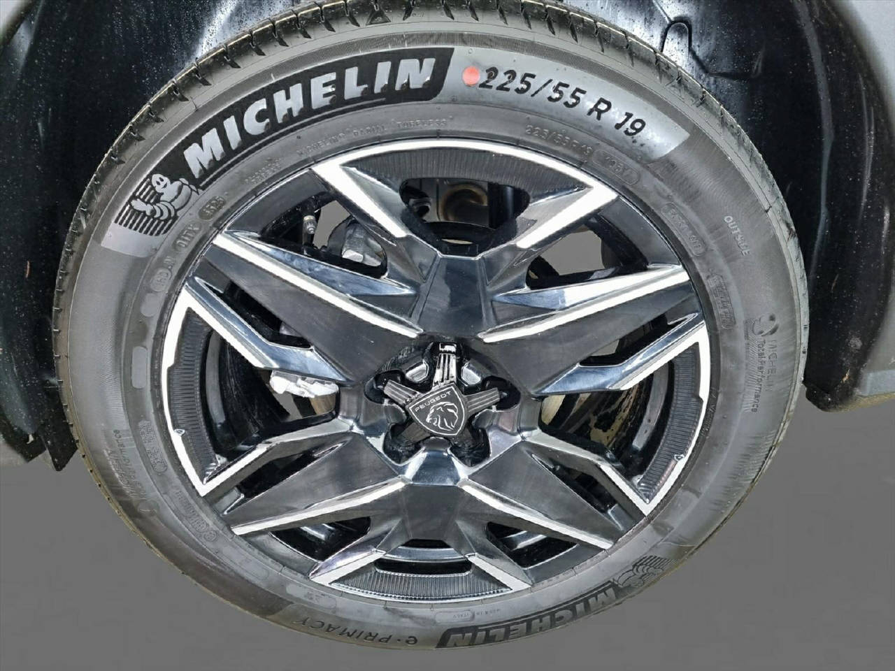 PEUGEOT 3008 1.2 Hybrid GT 145PS-image-15