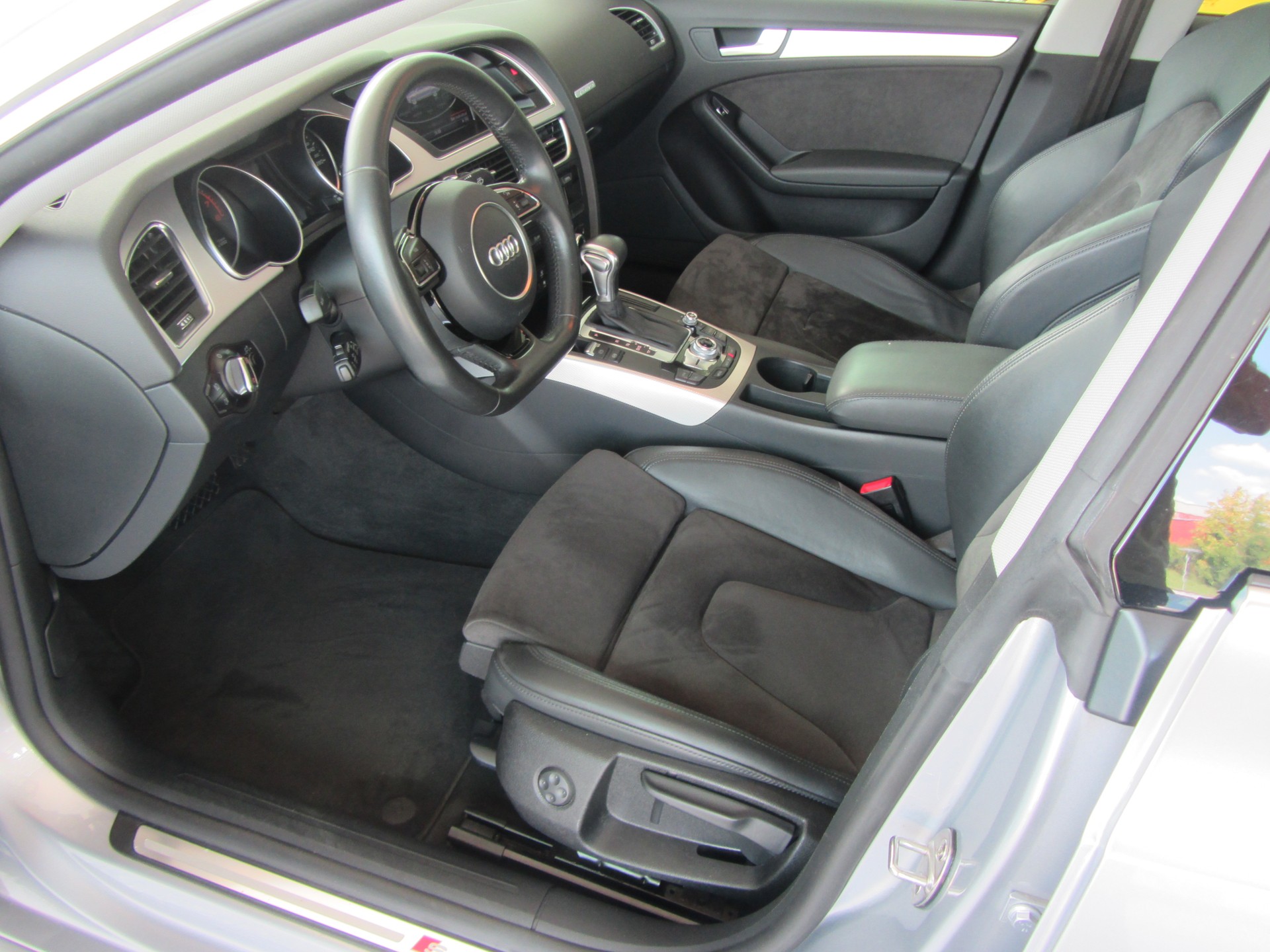 AUDI A5 Sportback 2.0 TFSI quattro S-tronic-image-4