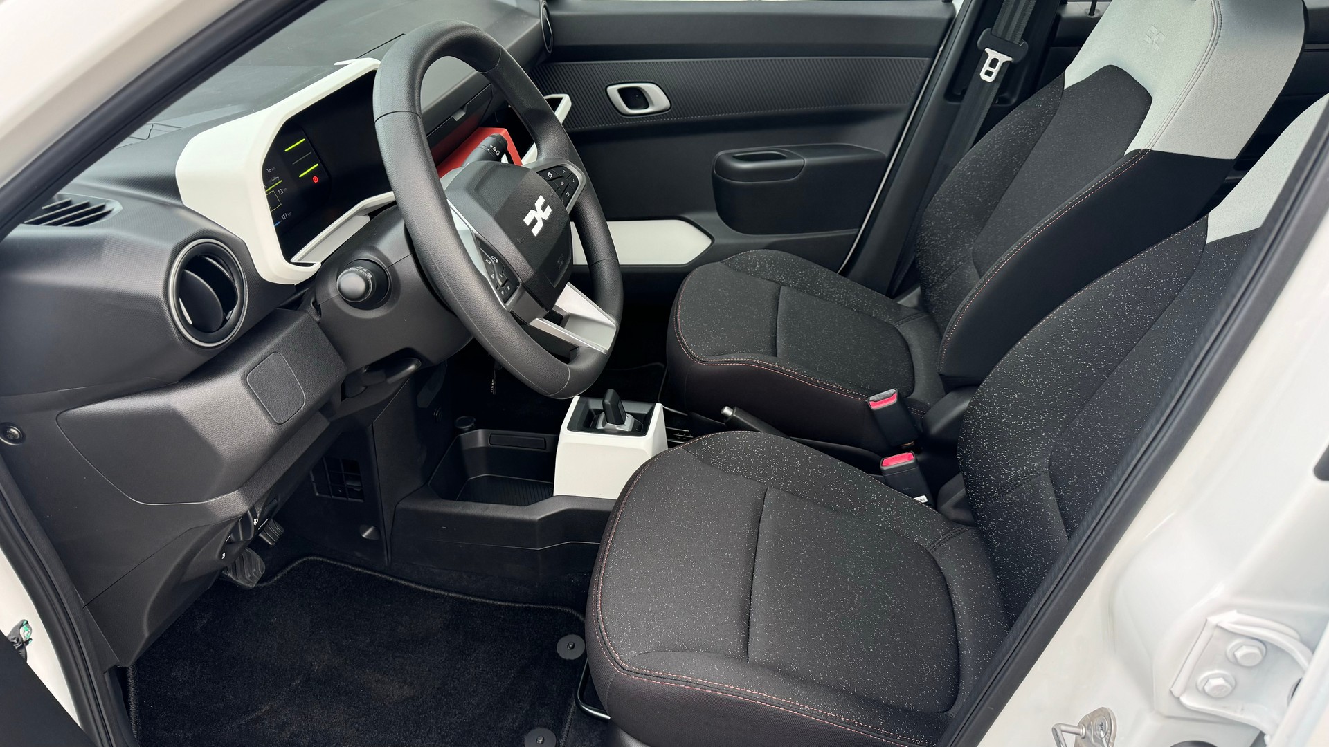 DACIA SPRING 27 kWh 65 PS EXPRESSION-image-9