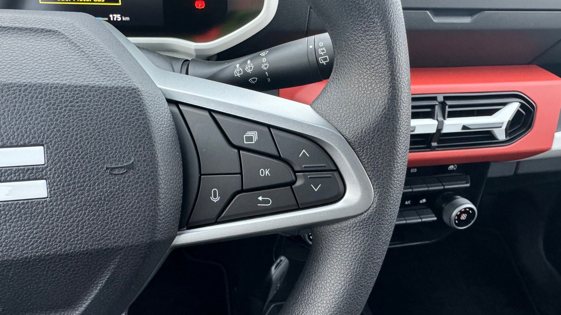 DACIA SPRING 27 kWh 65 PS EXPRESSION-image-14
