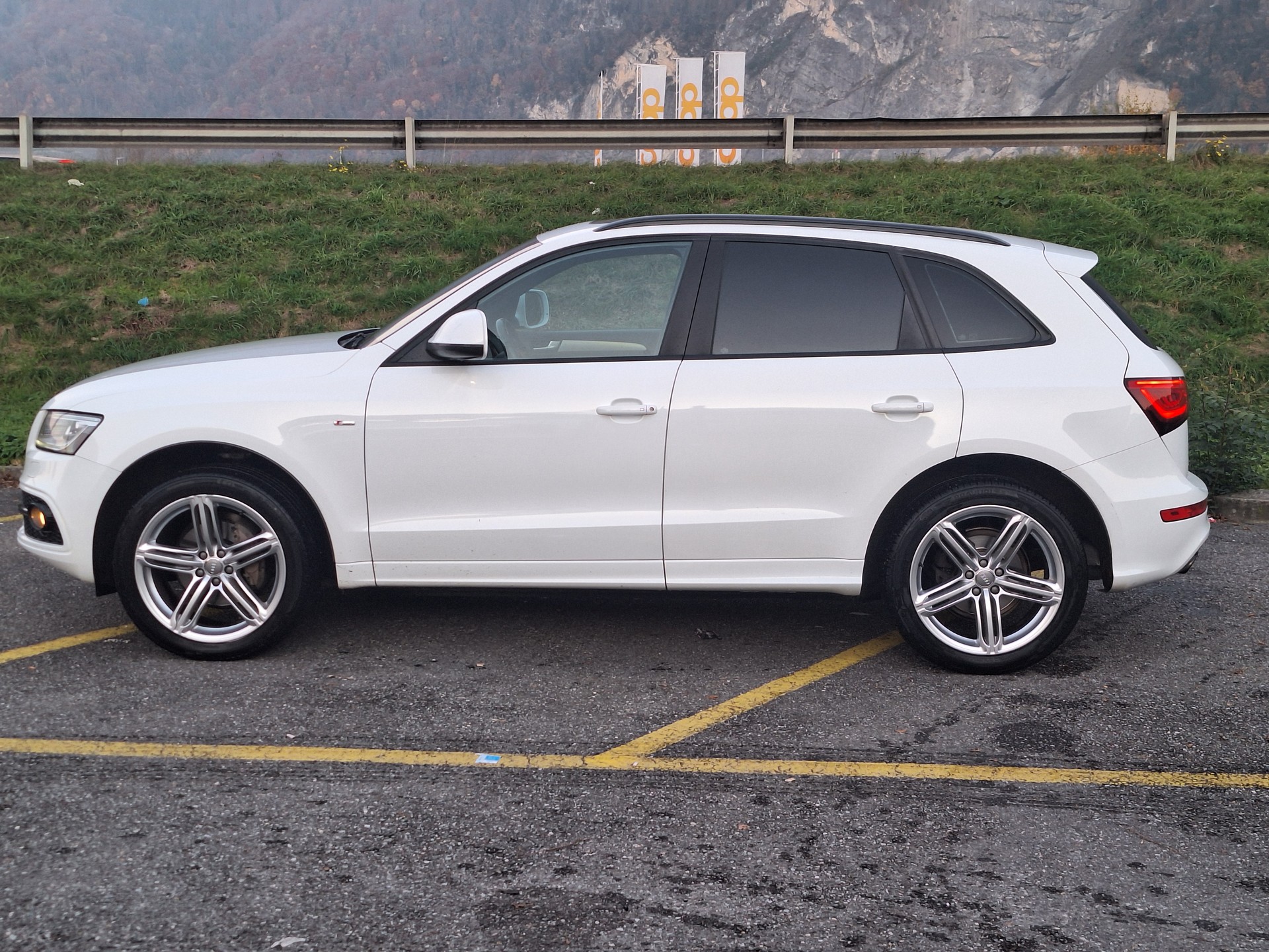 AUDI 2.0 TFSI quattro T-Tronic-image-1