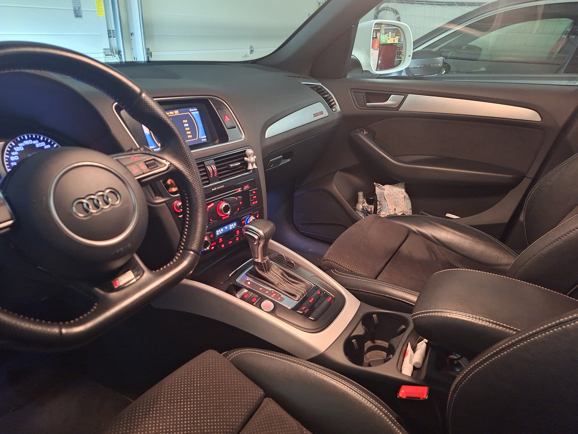 AUDI 2.0 TFSI quattro T-Tronic-image-3