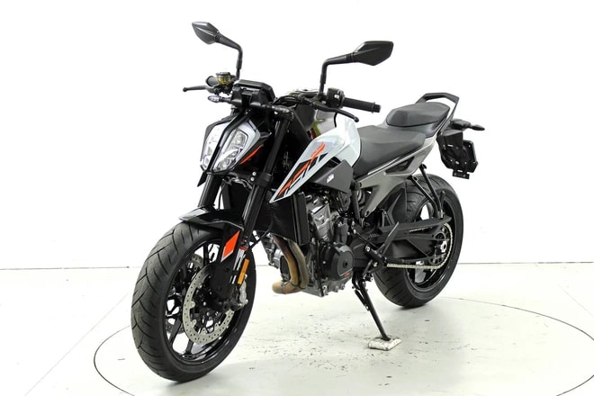 KTM 790 Duke-showroom-element-2