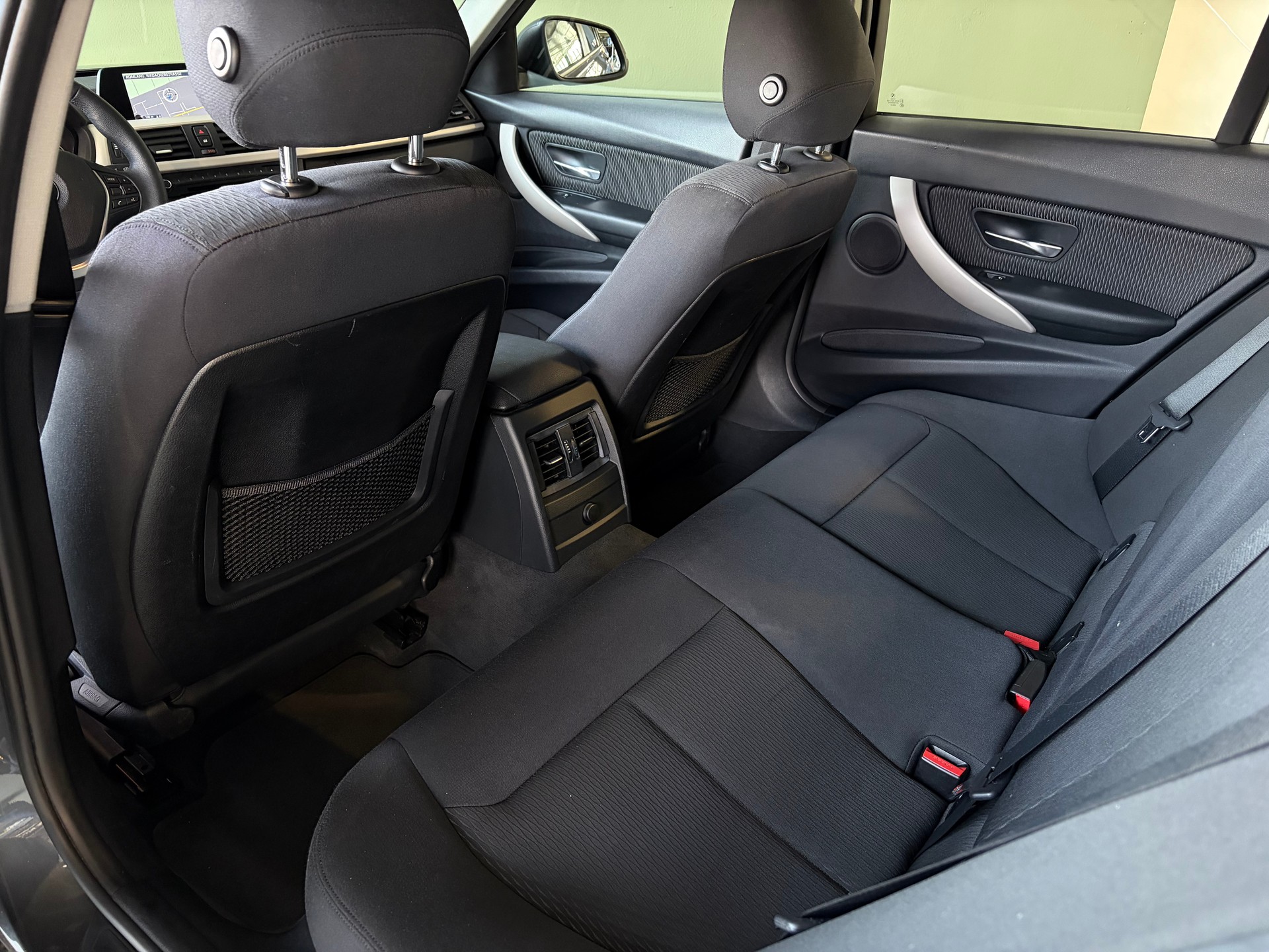 BMW 330d xDrive Touring Steptronic *CH-Fahrzeug*Ab MFK*-image-16