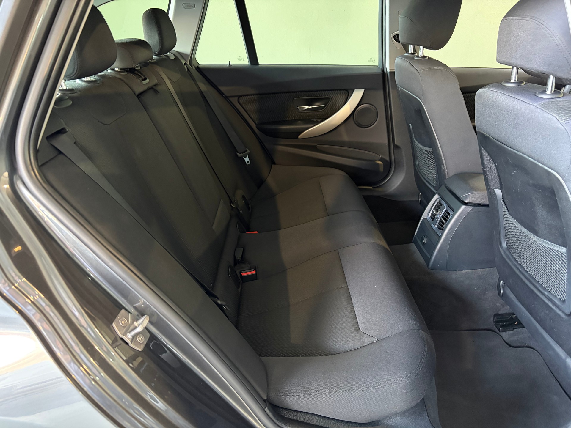 BMW 330d xDrive Touring Steptronic *CH-Fahrzeug*Ab MFK*-image-11