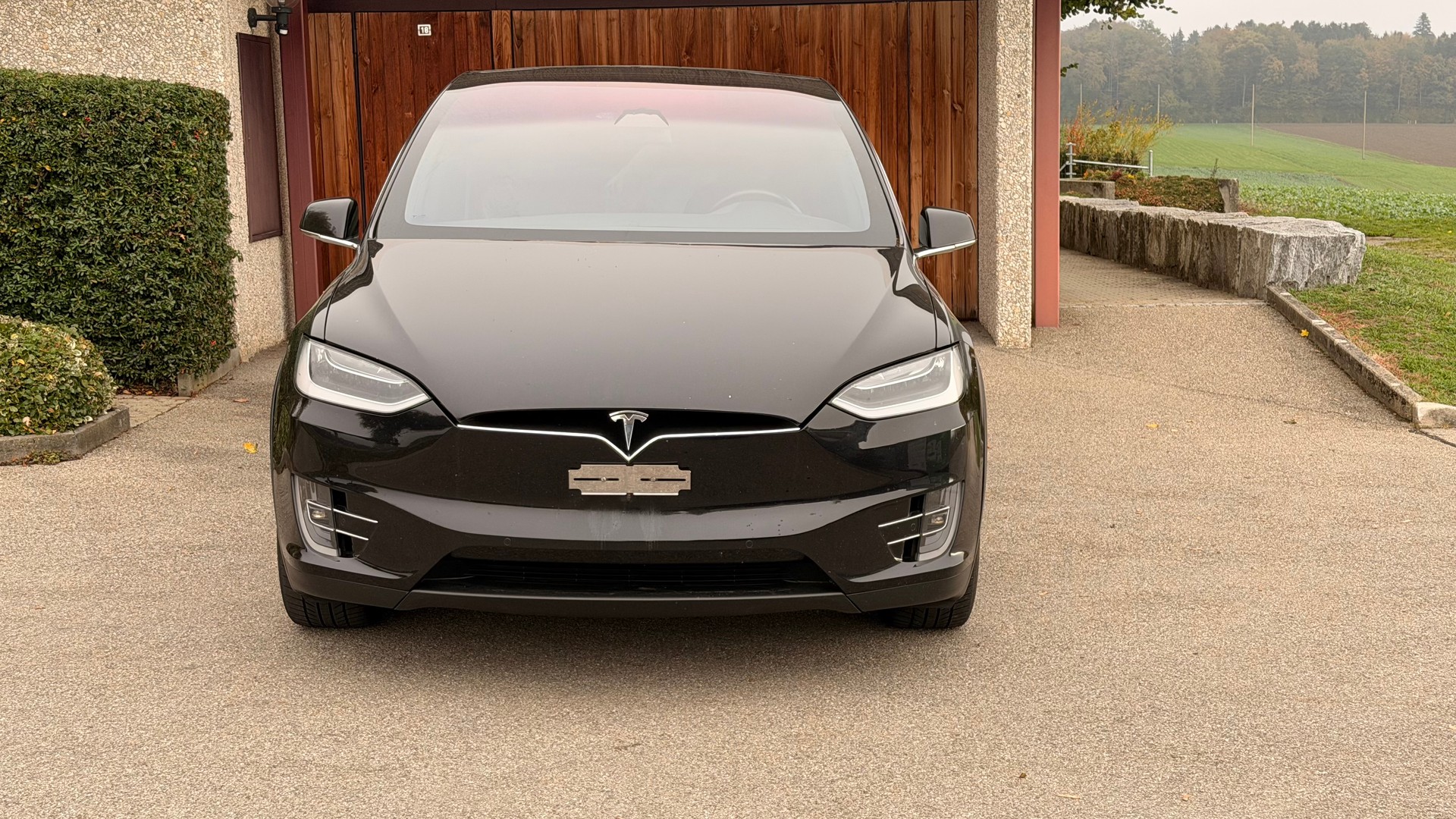TESLA MODEL S-image-1