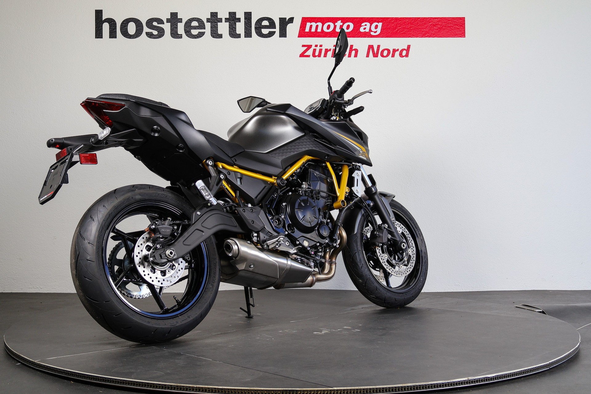 KAWASAKI Z650 S-showroom-element-2