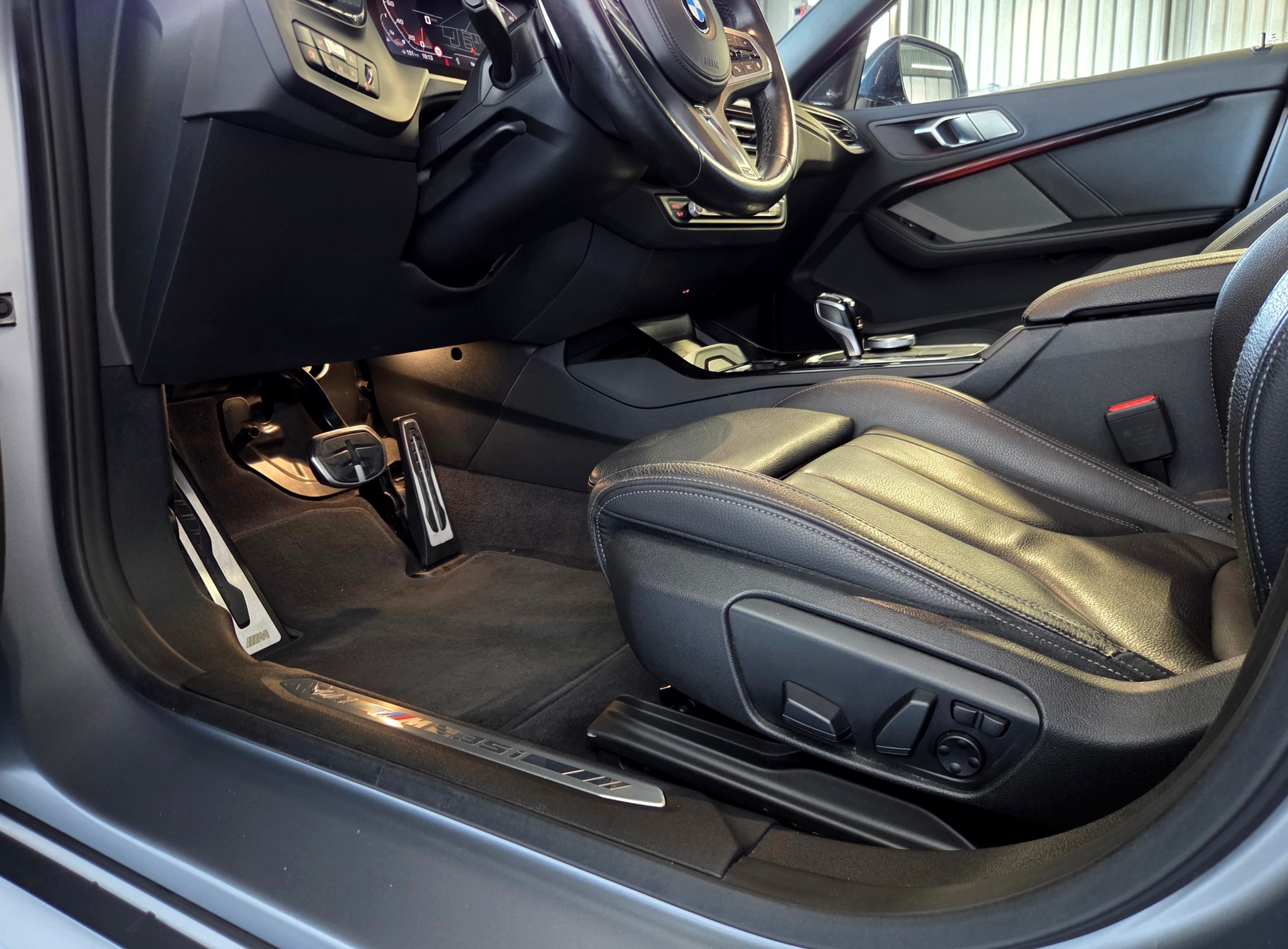 BMW M235i xDrive Gran Coupé-image-12
