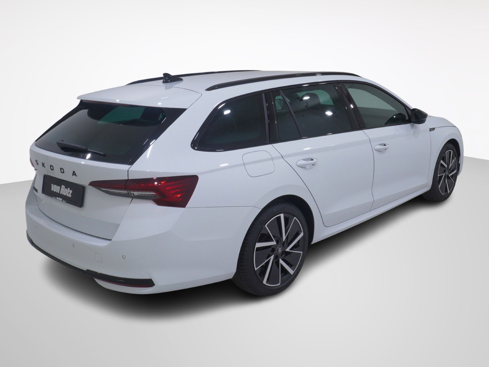 SKODA Octavia 2.0 TSI SportLine 4x4 DSG-image-5