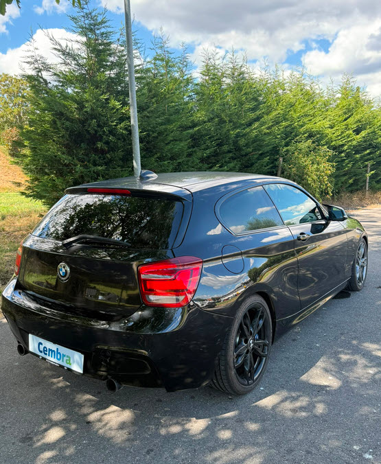 BMW M135i xDrive Steptronic-image-3