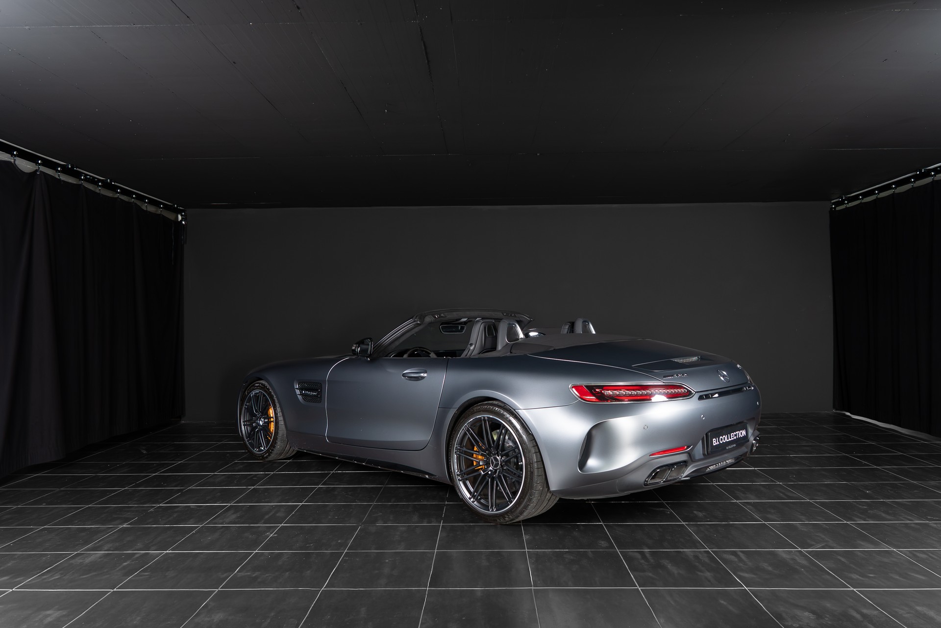MERCEDES-BENZ AMG GT C Roadster Speedshift DCT-image-3