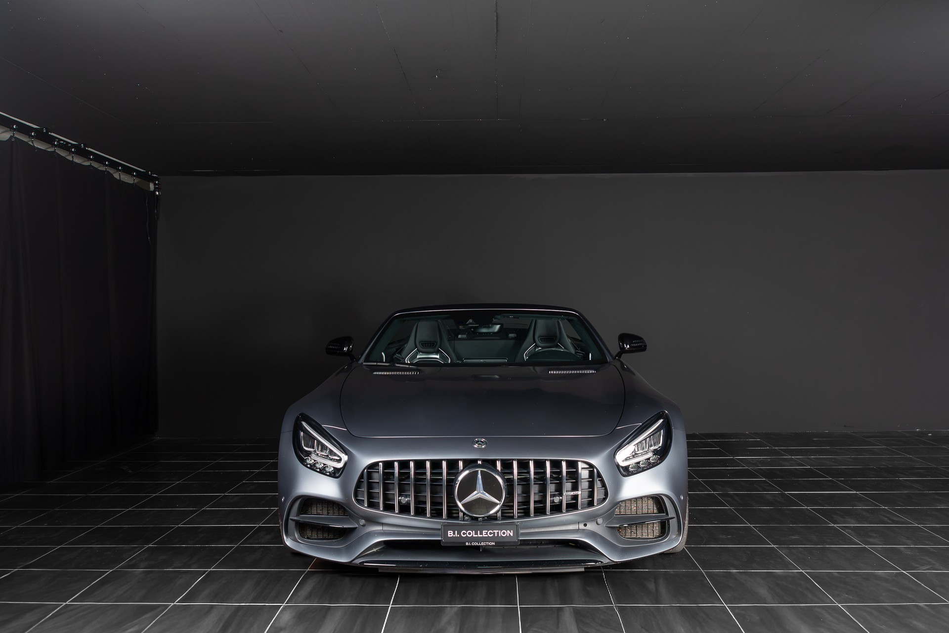 MERCEDES-BENZ AMG GT C Roadster Speedshift DCT-image-2
