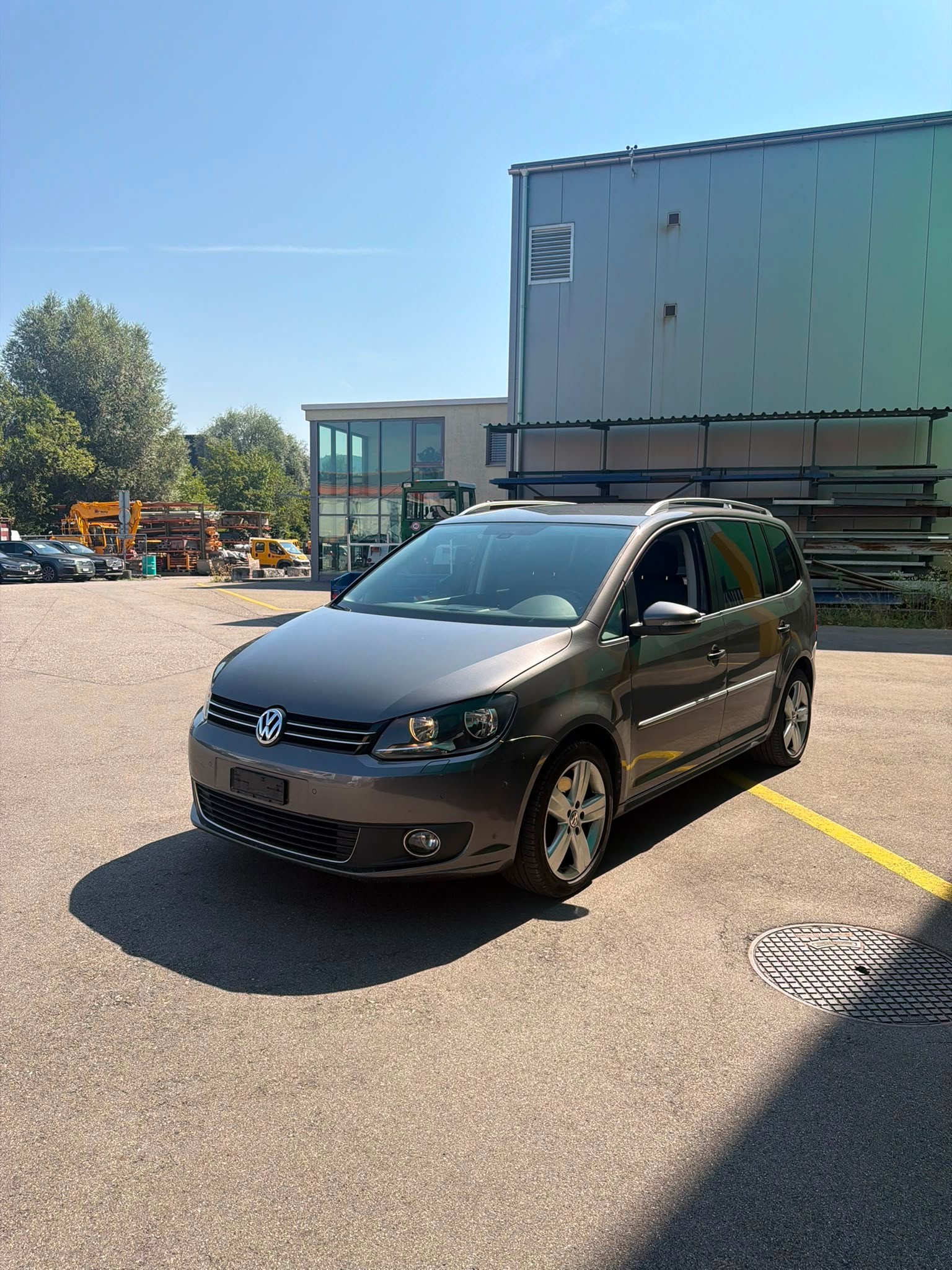 VW Touran 1.4 TSI Team DSG-image-2