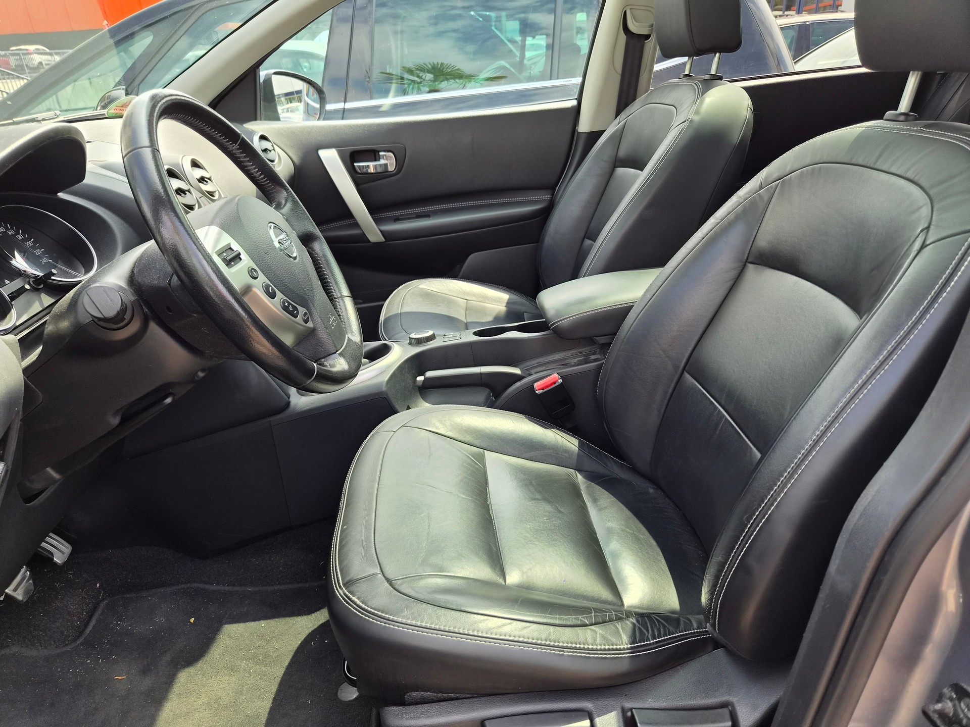 NISSAN Qashqai 2.0 dCi 4WD i-Way-image-8