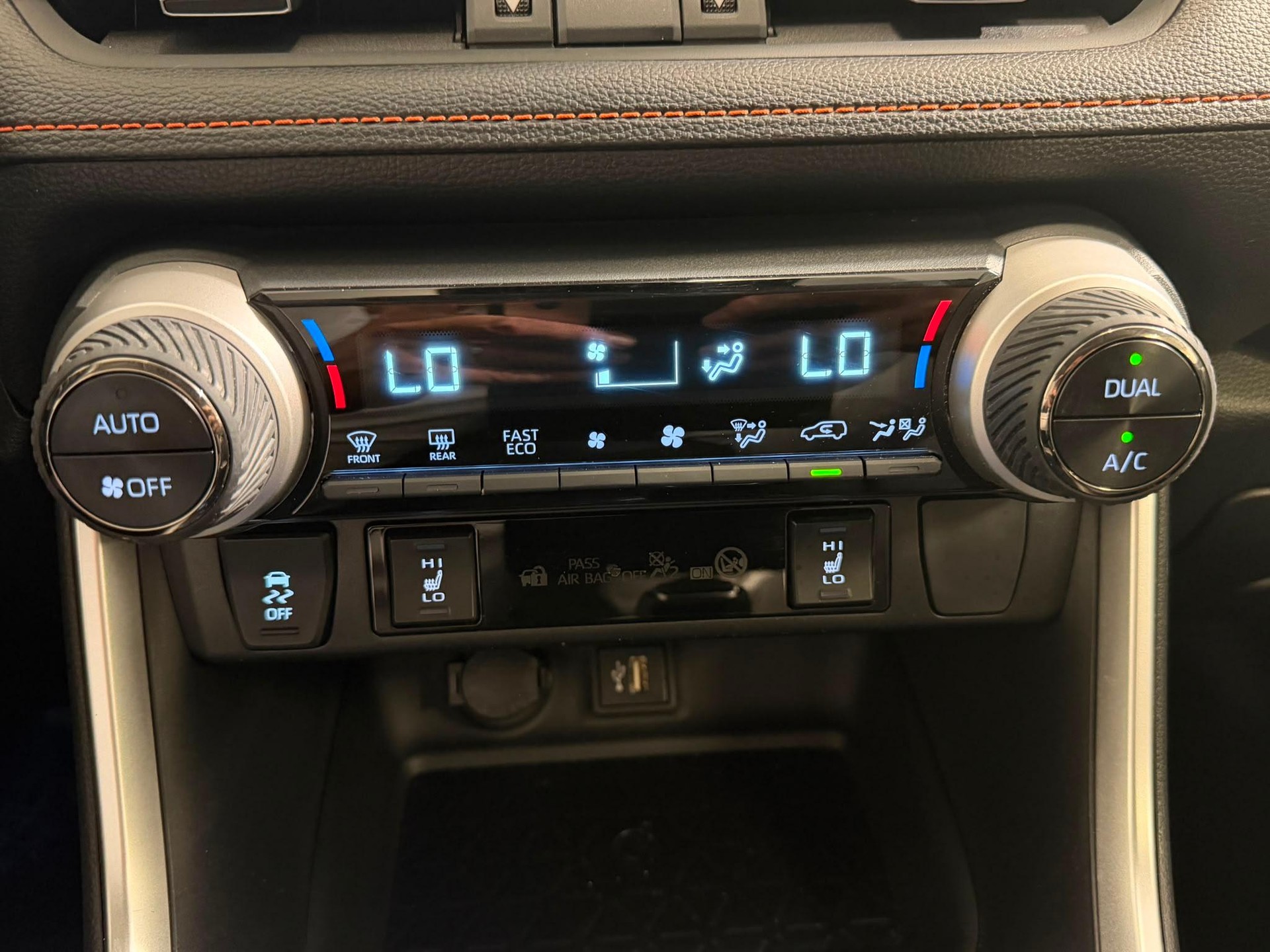 TOYOTA RAV4 2.5 HEV Adventure-image-9