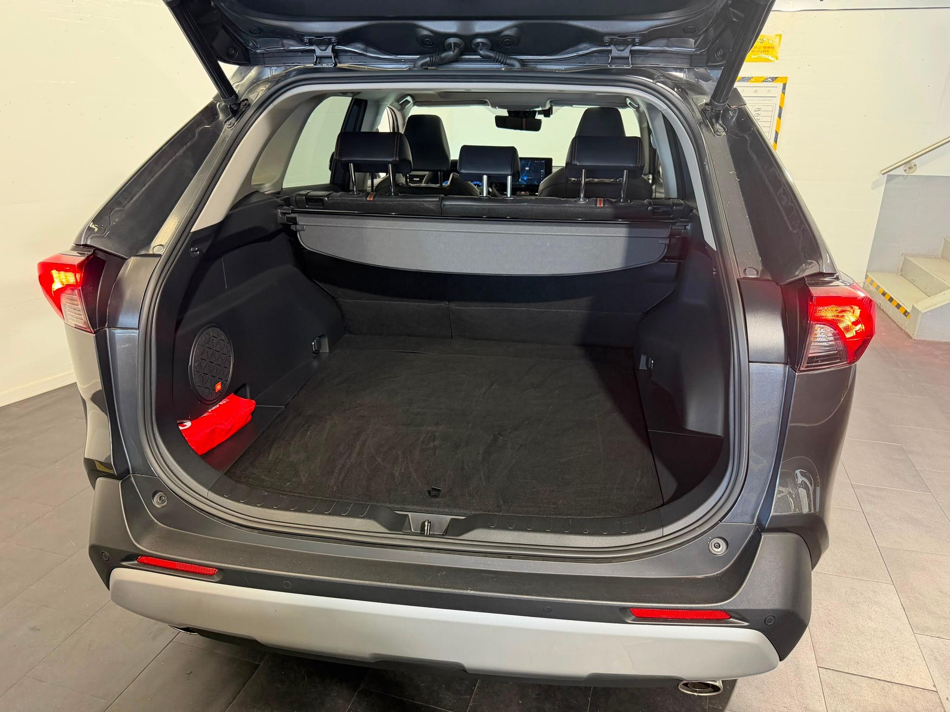TOYOTA RAV4 2.5 HEV Adventure-image-15