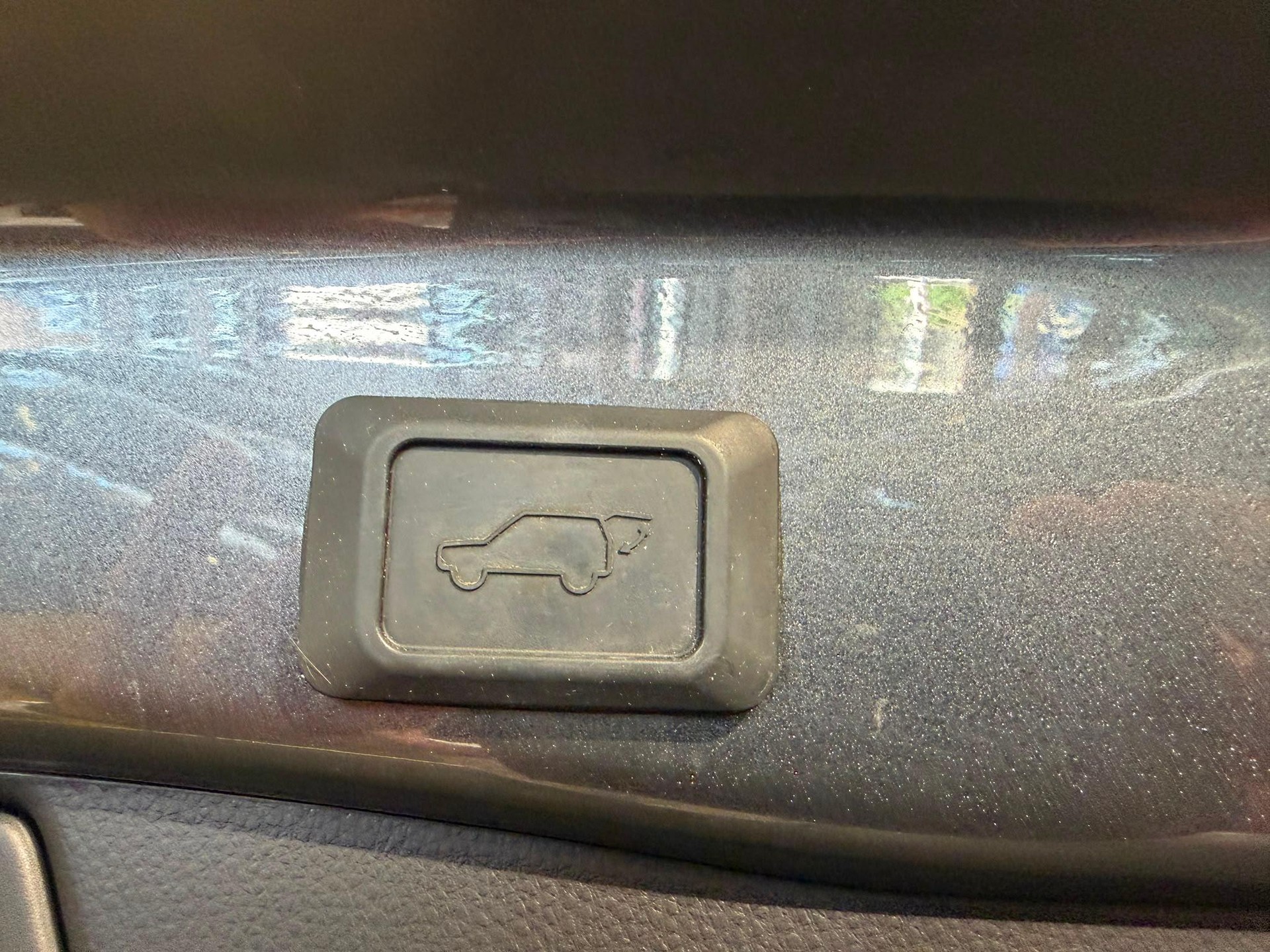 TOYOTA RAV4 2.5 HEV Adventure-image-14