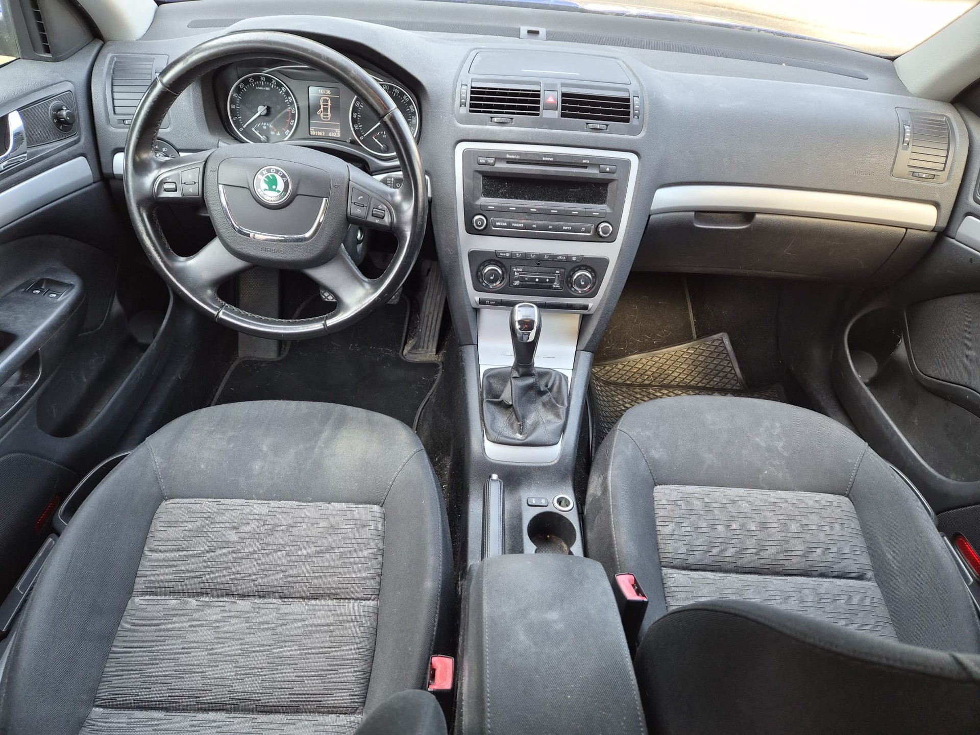 SKODA Octavia Combi 1.6 TDI Ambition 4x4-image-7