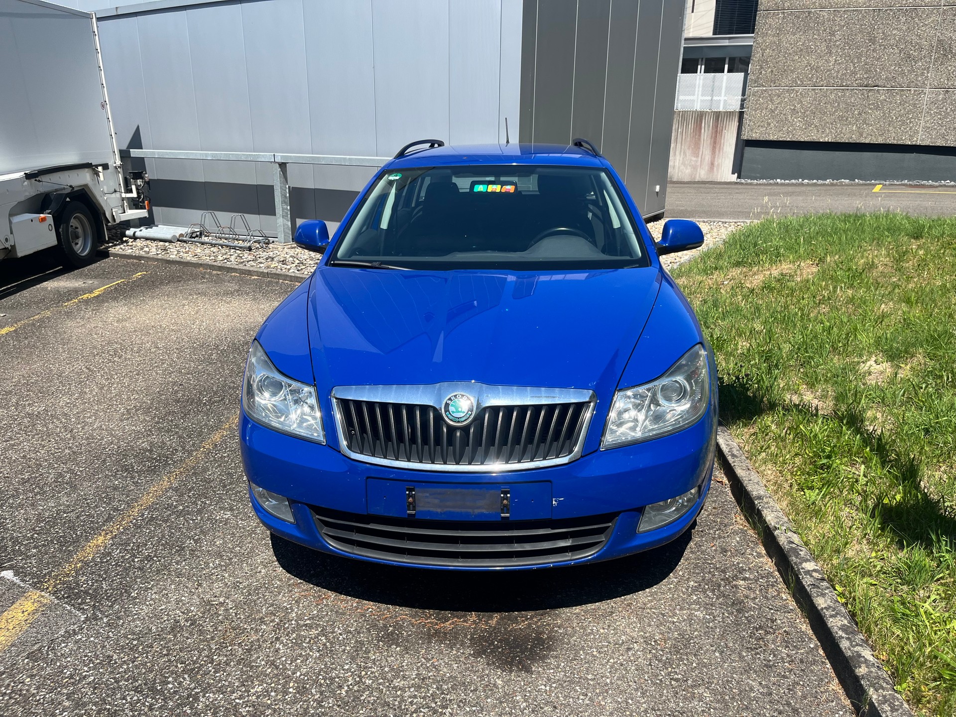 SKODA Octavia Combi 1.6 TDI Ambition 4x4-image-3