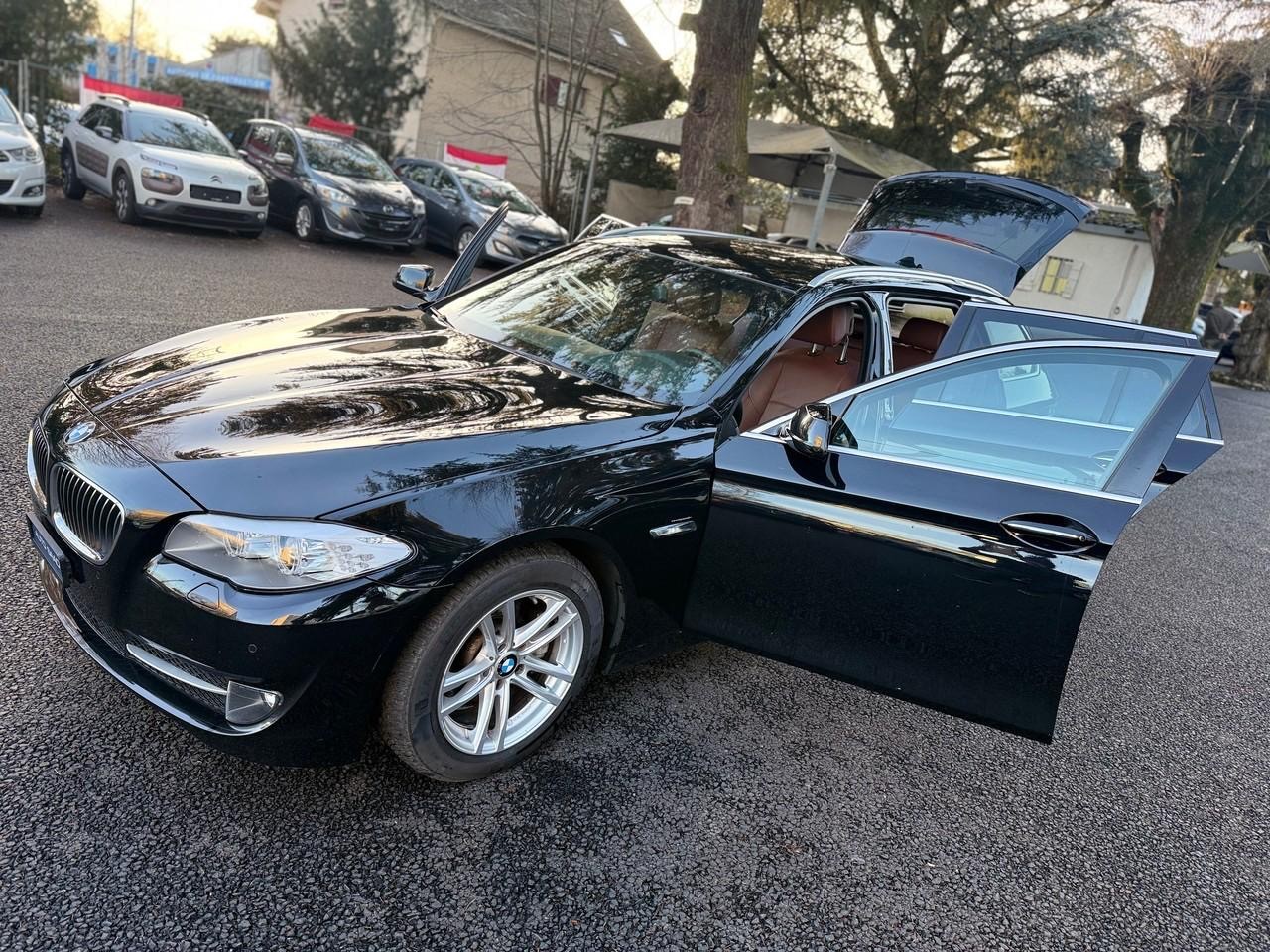 BMW 520d Touring Steptronic-image-11