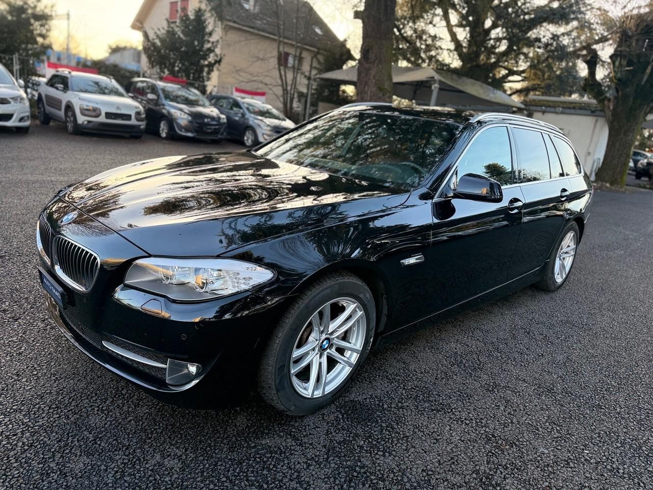BMW 520d Touring Steptronic-image-1