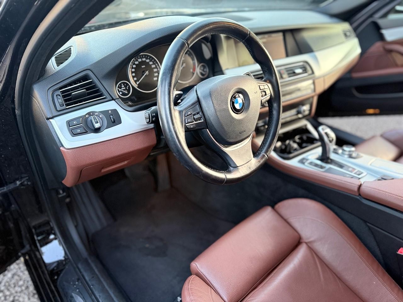 BMW 520d Touring Steptronic-image-9