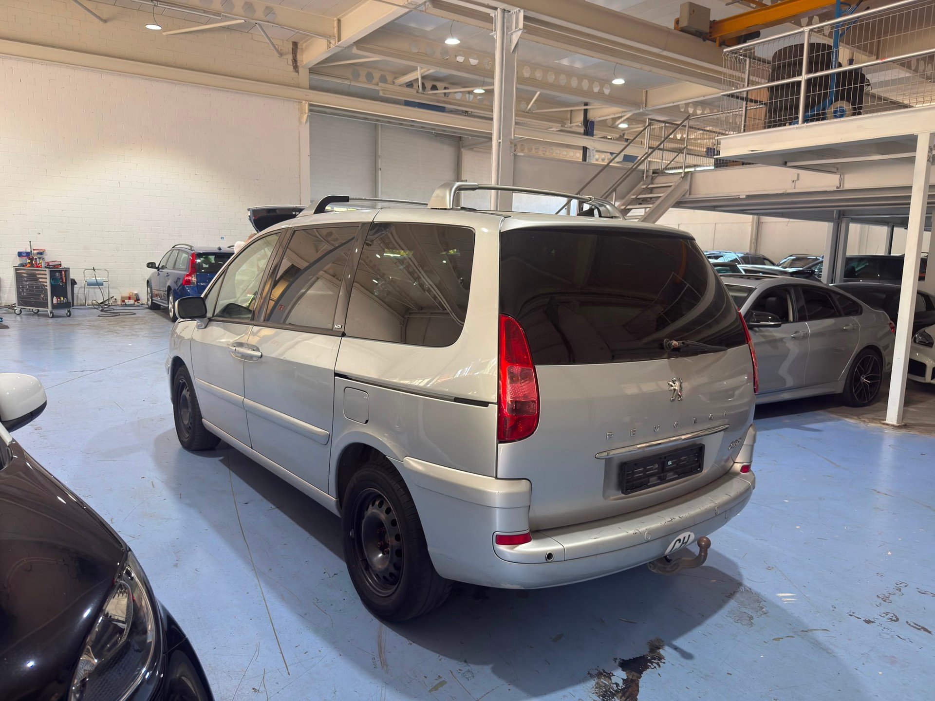 PEUGEOT 807 2.2 16V HDi SV-image-5
